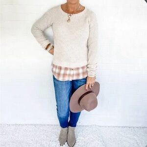 Hollister Cream Sweater with Plaid Shirt Combo Size Large